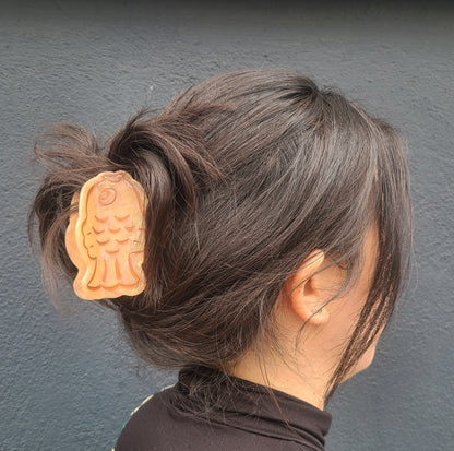 bungeobbang hair claw clip