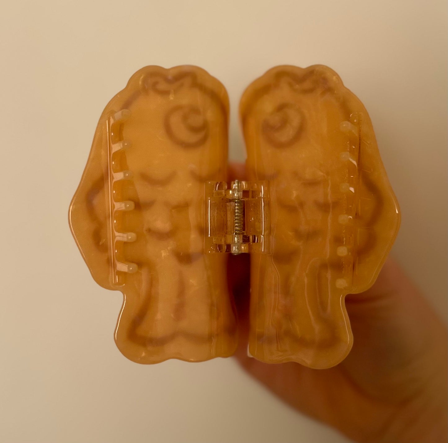 bungeobbang hair claw clip