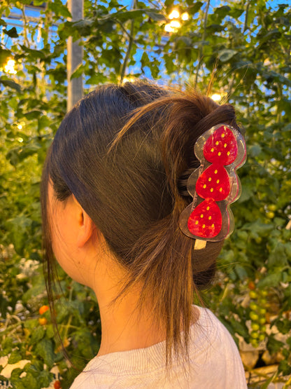 strawberry tanghulu hair claw clip